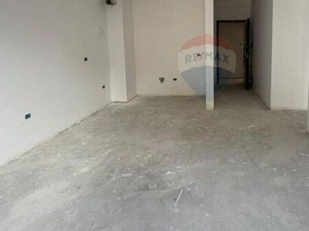 Appartamento 2+1 vicino a Kryegjyshata via Ali Demi ID: 530181090-89