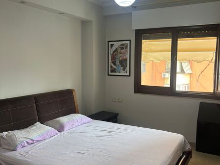 Jepet apartament me qira 1+1 Komuna e Parisit ,