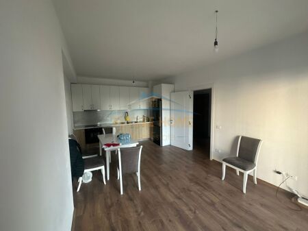 Qera, Apartament 2+1+2+Post Parkimi, Bulevardi Ri, Tirane