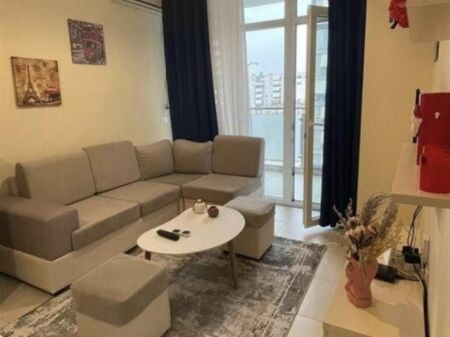 Appartamento in affitto 1+1 presso Komuna e Parisit (ID B2101685) Tirana
