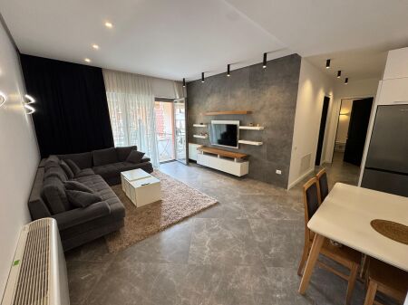 🏡 Jepet me qera 2+1+2 + parkim 📍 Kompleksi Delijorgji💶 1350€ (i diskutueshëm)