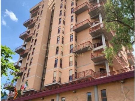 Ambjent komercial për shitje tek Torre Drin