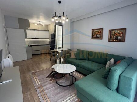 Qera, Apartament 1+1+Post Parkimi, Kompleksi E-88, Tiranë.