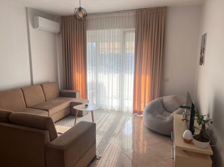 JEPET ME QIRA APARTAMENT 1+1 PRANE RRUGES SE ELBASANIT !