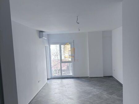 Rent, Business Space/Apartment, 1+1+blk, Empty, 5 Maji, 50,000 Lek/Month