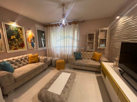 Qera, Apartament 2+1+2, Kopshti Zoologjik, Tiranë.