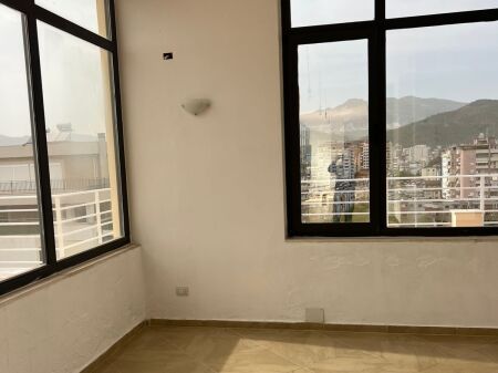 PENTHOUSE EKSKLUZIV PER SHITJE , NE ELBASAN