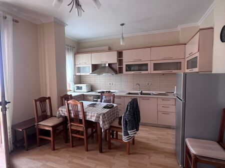 APARTAMENT 2+1 ME QERA TE BULEVARDI ZOGU I