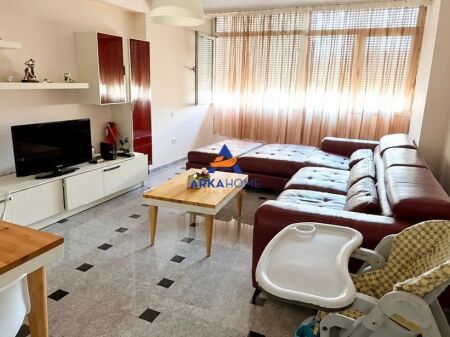 JEPET APARTAMENT 2+1 ME QERA "SELITË, AFËR MARKET XHANGOLLI" 550 EURO