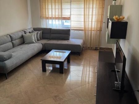 Apartament 1+1 per qira te Sheshi Willson