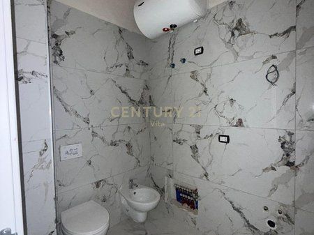 VENDESI APPARTAMENTO 1+1 + POSTO AUTO A QERRET !!!