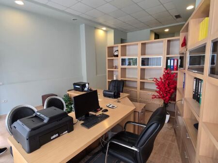🏢 Commercial Space for Rent – Ambasador 2
