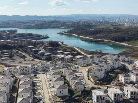 ELITE VILLA FOR SALE AT ROLLING HILLS LAKE