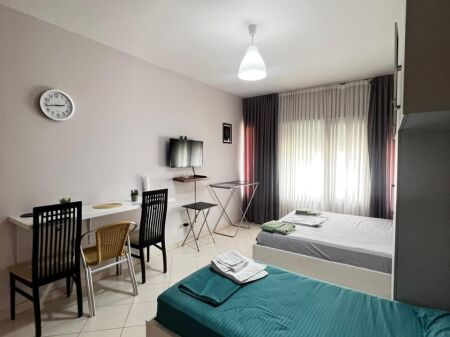 SHITET GARSONIERE PRANE HOTEL BLEART, GOLEM