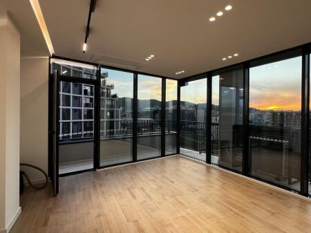 OFFICE FOR RENT 130 M2 LAKE VIEW 2000 EURO FH-72643