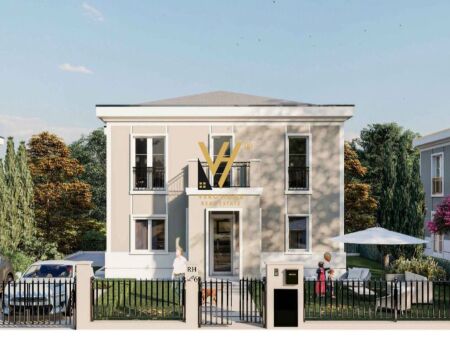 3-STOREY VILLA FOR SALE IN ROLLING HILLS 1,300,000 EURO