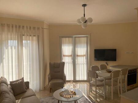 🏡 APARTAMENT ME QERA • 2+1💰 Çmimi: 650 € bruto