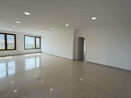 OFFICE SPACE 180M2 FOR RENT AT THE DELIJORGJI COMPLEX