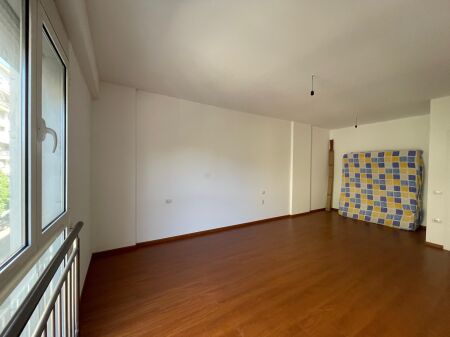 Office space for rent near Report TV