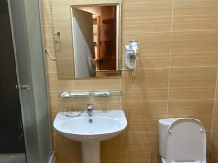 Ne Don Bosko, jepet me qera apartament 1+1.