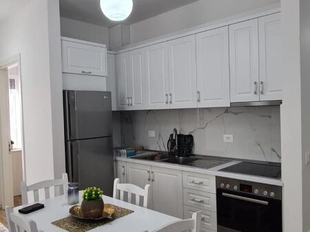 Apartament 2+1 per qera Fiori Di Bosco !
