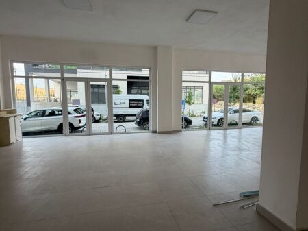 Qera | Ambjent Biznesi | Rruga 5 Maji | 1800 €/muaj