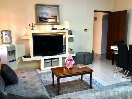Apartament me qira 2+1 , Komuna e Parisit
