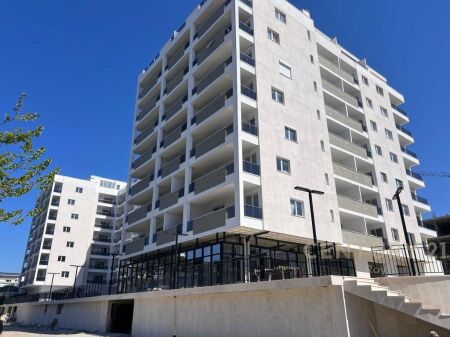 SHITET GARZONIERE ME VERANDE NE GOLEM,TEK MIAMI BEACH! 59,500
