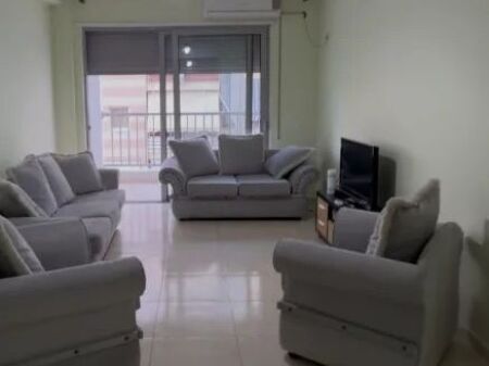 Apartament 1+1 me qira te Komuna e Parisit