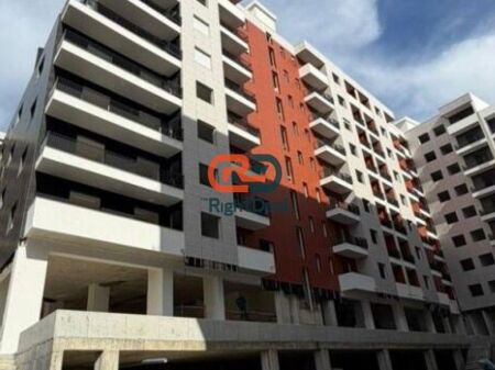 Okazion Kleringu !! Tek "Space City", Shitet Apartament 1+1, Me Planimetri Te Rregullt !!!