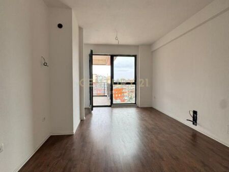 1+1 MODERN NË SHITJE TEK RRUGA E KOSOVARËVE 257,600 €
