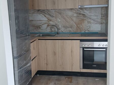 Apartament 2+1- Me Qera- 21 Dhjetori- Rruga e Kavajes