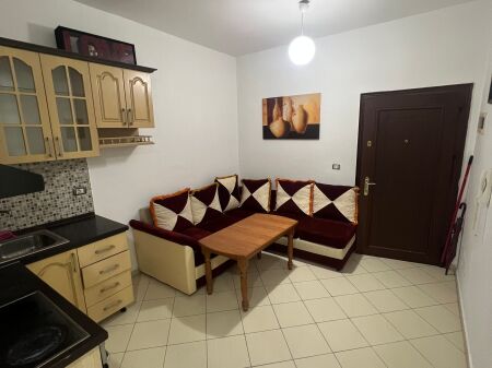 🏡 Appartamento 1+1 in Affitto – Via Hamdi Sina, Lago Secco