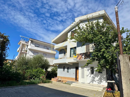 Shitet Vilë – Tiranë, Rruga Pjetër Arbnori