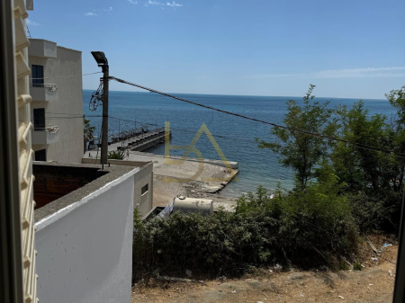 Jepet Garsoniere me Qira – Durrës, Currila