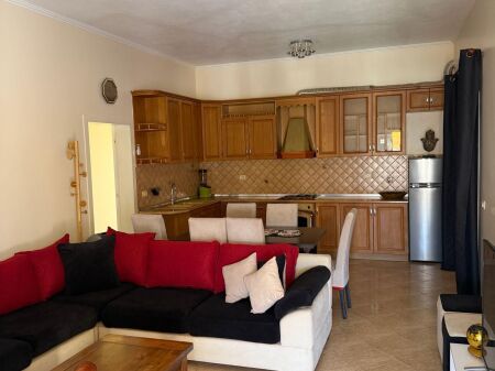 Rent | Shtëpi private 3 + 1 | Allias | 550 €/month