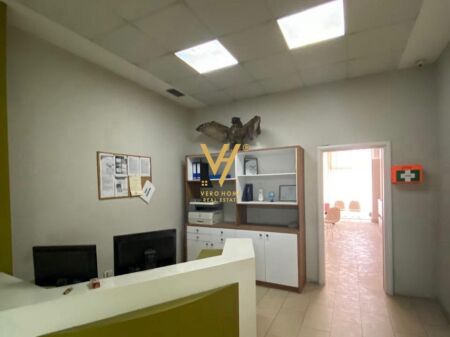 JEPET ZYRE 60 M2 ME QIRA TE RRUGA E KAVAJES 1.200 EURO