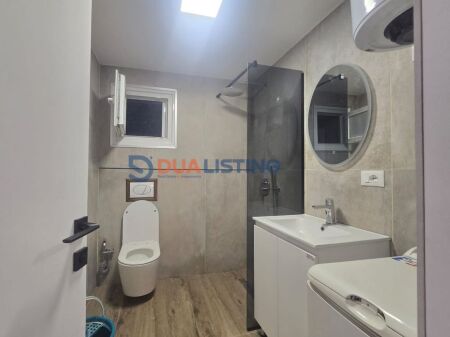 Jepet me Qira ambient per zyra, Materniteti i Ri