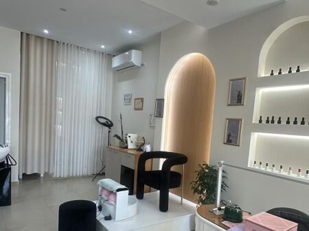 Affittasi salone estetico in via Kavaja
