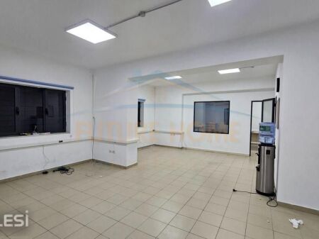 Affitto, Locale per ufficio, Pazari i Ri, Tirana / ELT68779