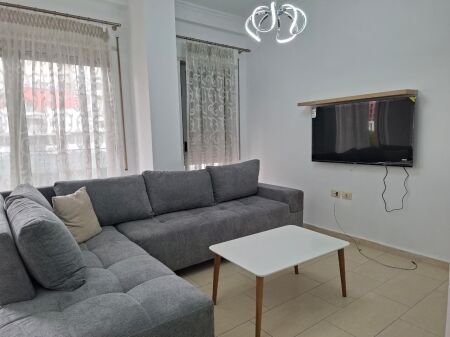 🏠 Me Qera: Super Apt. 1+1 & 1 Bllk (📍Qendër - Rr. Kavajës)🔥 Super vendndodhje || 5 min nga Qendra | 80,000 Lekë / Muaj💶