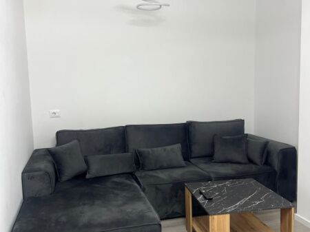 🏢Zogu I Boulevard, a 1+1 furnished apartment for rent. 65,000 Leke    