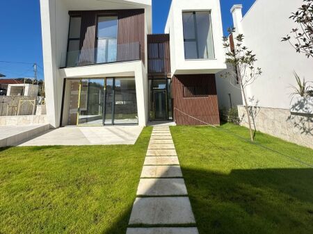 🏡✨ Shitet Vilë 3-Katëshe afër TEG-ut ✨🏡