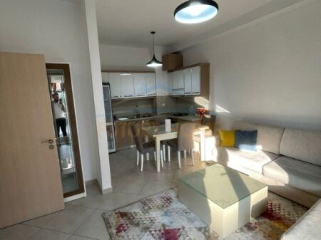 Affitto, Appartamento 2+1+2+Posto Auto, Comune di Parigi, Tirana.