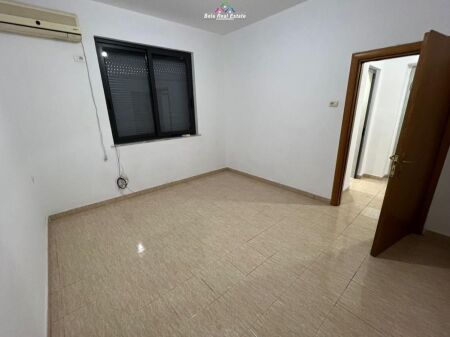 Apartament Ne Shitje 2+1 Ne Brryl ( ID B121210) Tirane