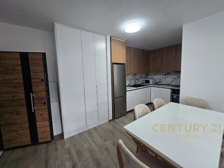 APARTMENT FOR RENT 2+1+2T IN THE 5 MAY AREA