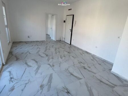Ufficio In Affitto 1+1 Da Dritan Hoxha (ID BZ2945) Tirana.