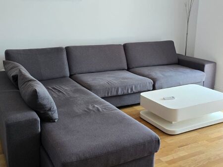 Shitet apartament 2+1 te Kompleksi Molla