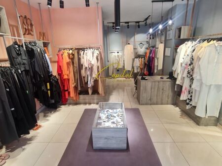 SHOP FOR RENT 33 M2 BARDHYL STREET 80,000 LEKE