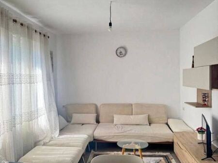 JEPET ME QIRA SHTEPI PRIVATE 1+1+PARKIM - SHKOZE, TIRANE